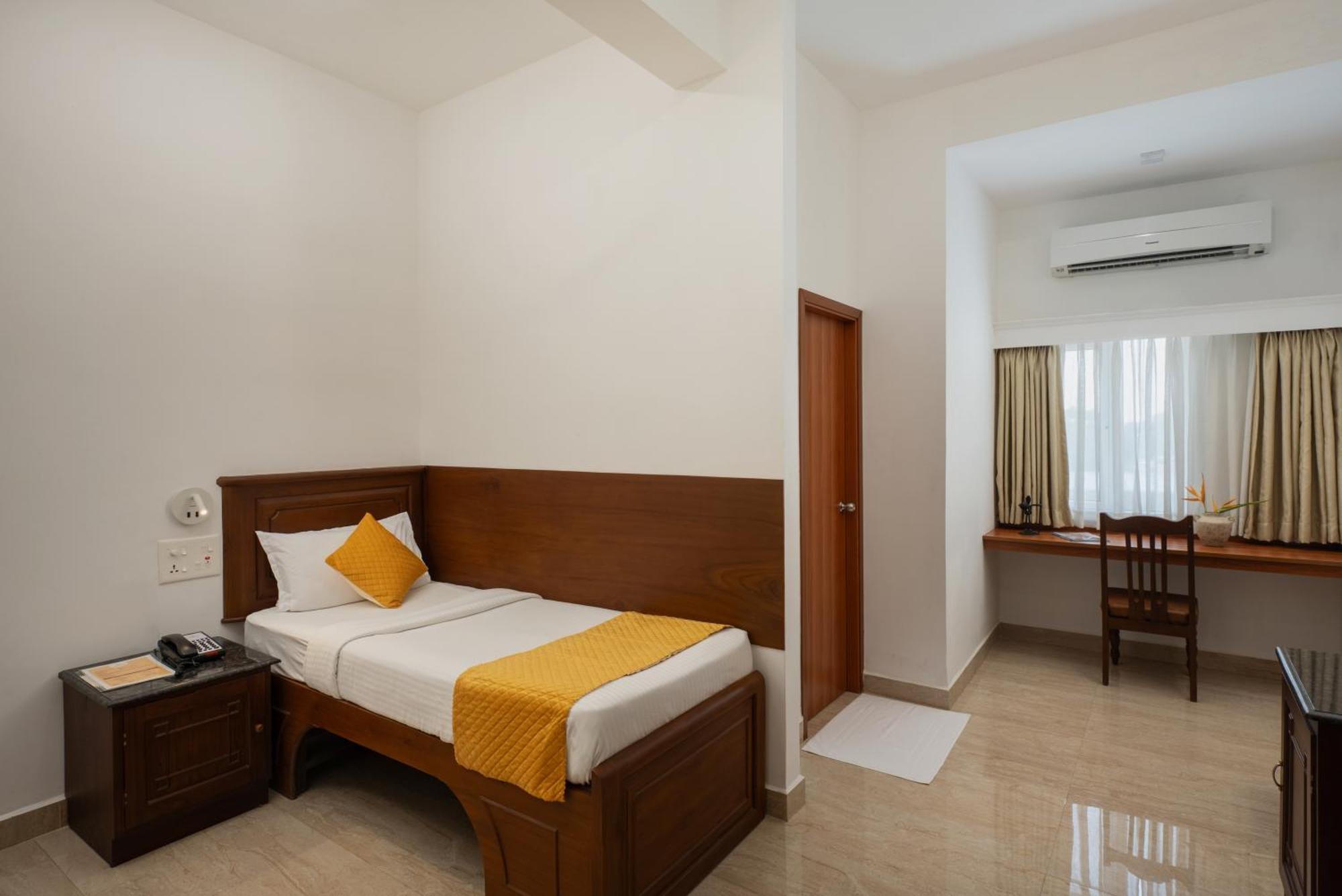 Hotel Aida Kottayam Eksteriør bilde