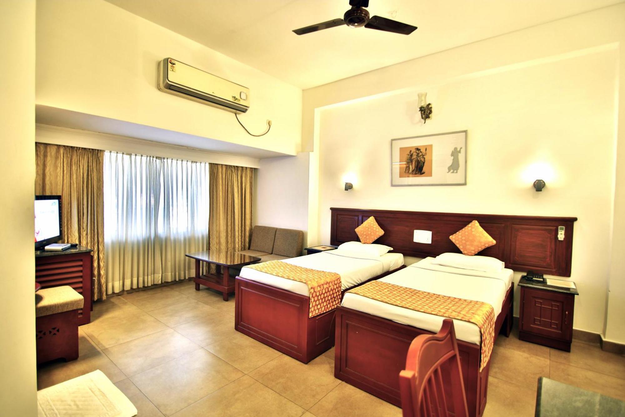 Hotel Aida Kottayam Eksteriør bilde