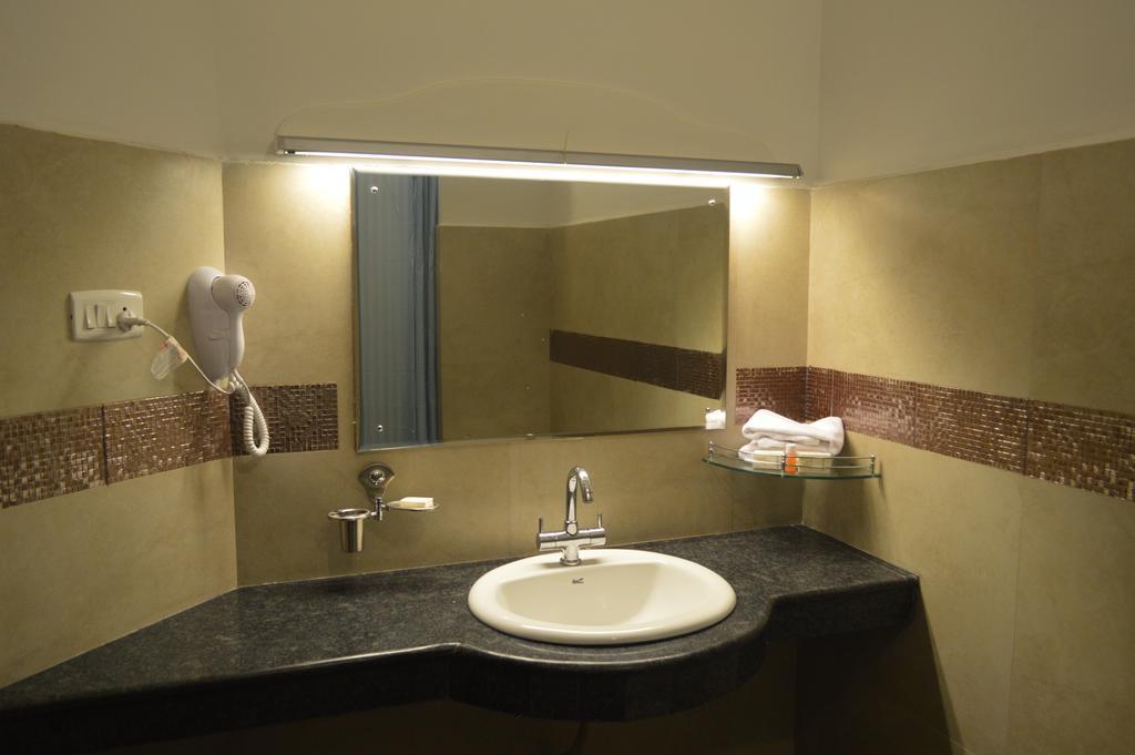 Hotel Aida Kottayam Eksteriør bilde