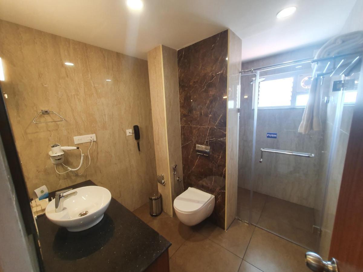 Hotel Aida Kottayam Eksteriør bilde