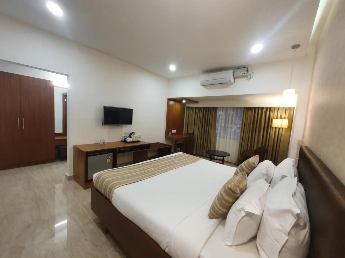 Hotel Aida Kottayam Eksteriør bilde